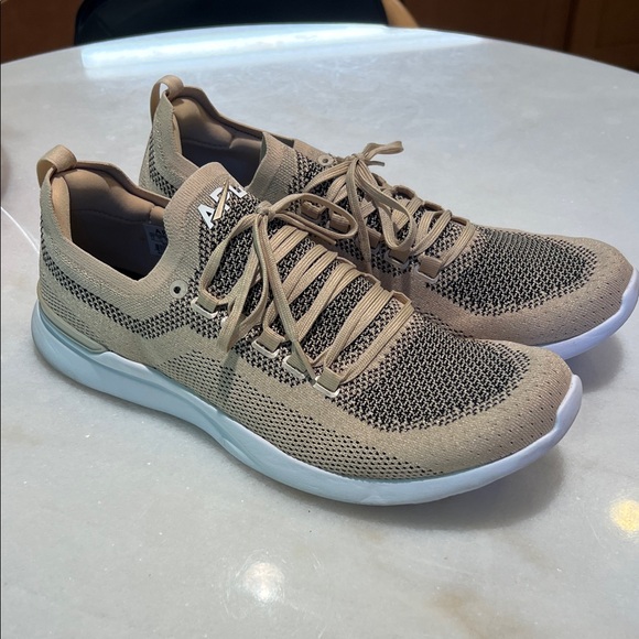 APL Techloom Breeze Running Shoes - Picture 1 of 6